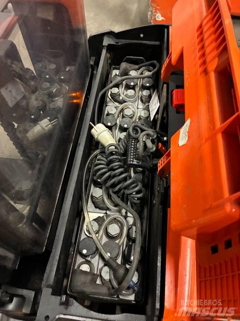 Toyota SWE120L Gyalogkíséretű targonca