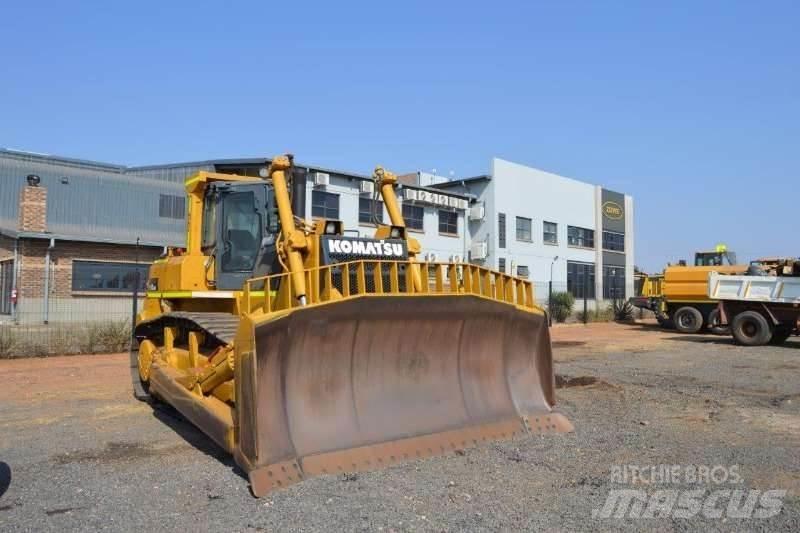Komatsu D155-5 lánctalpas dózerek