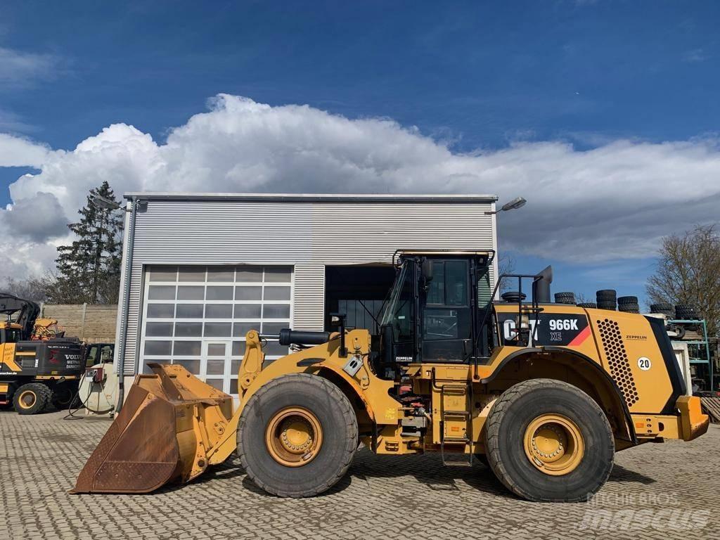 CAT 966K XE Gumikerekes homlokrakodók