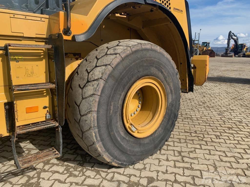 CAT 966K XE Gumikerekes homlokrakodók