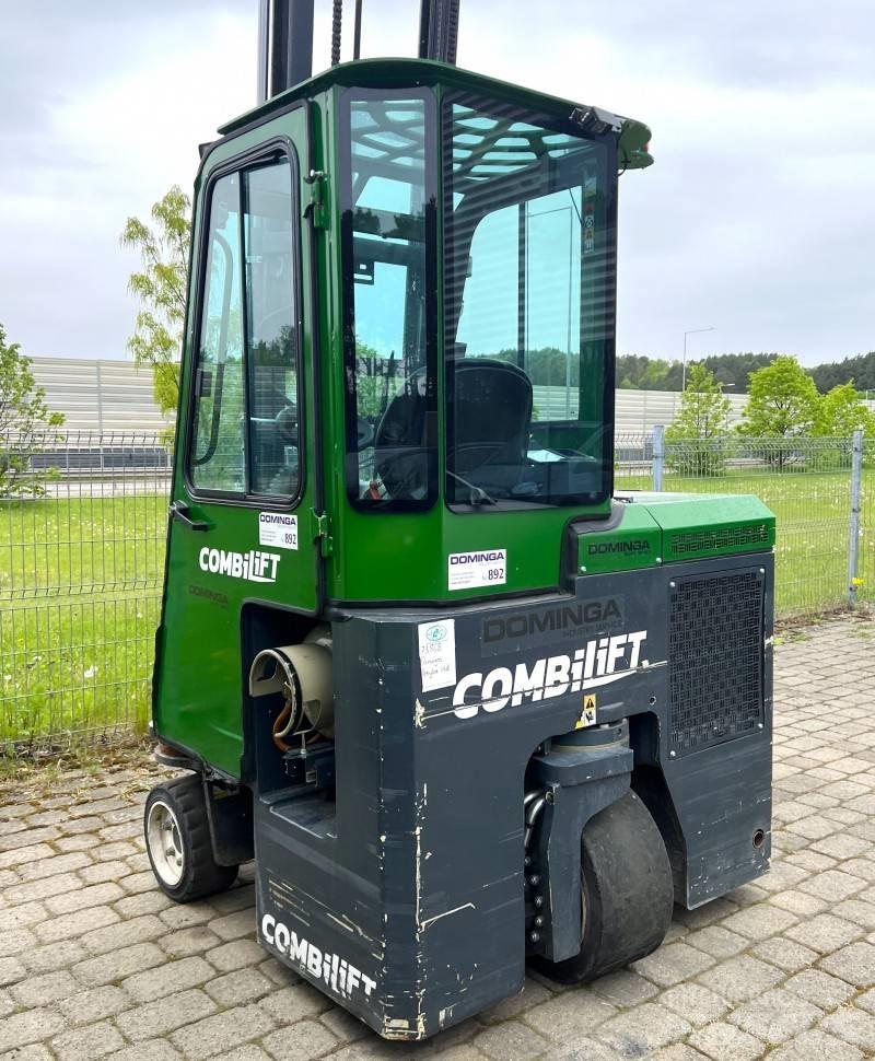 Combilift CB 2500 Tolóoszlopos négyutas targonca