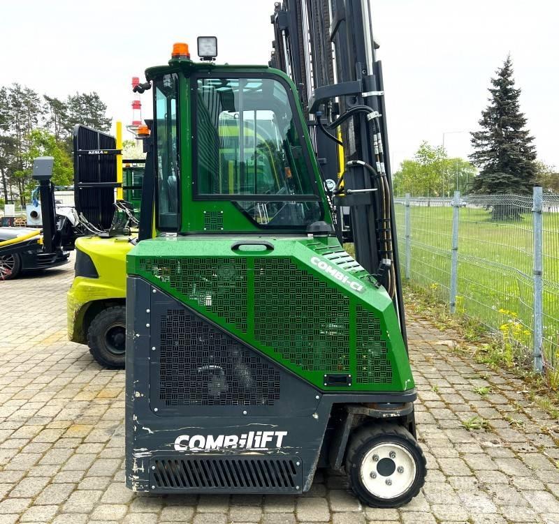 Combilift CB 2500 Tolóoszlopos négyutas targonca
