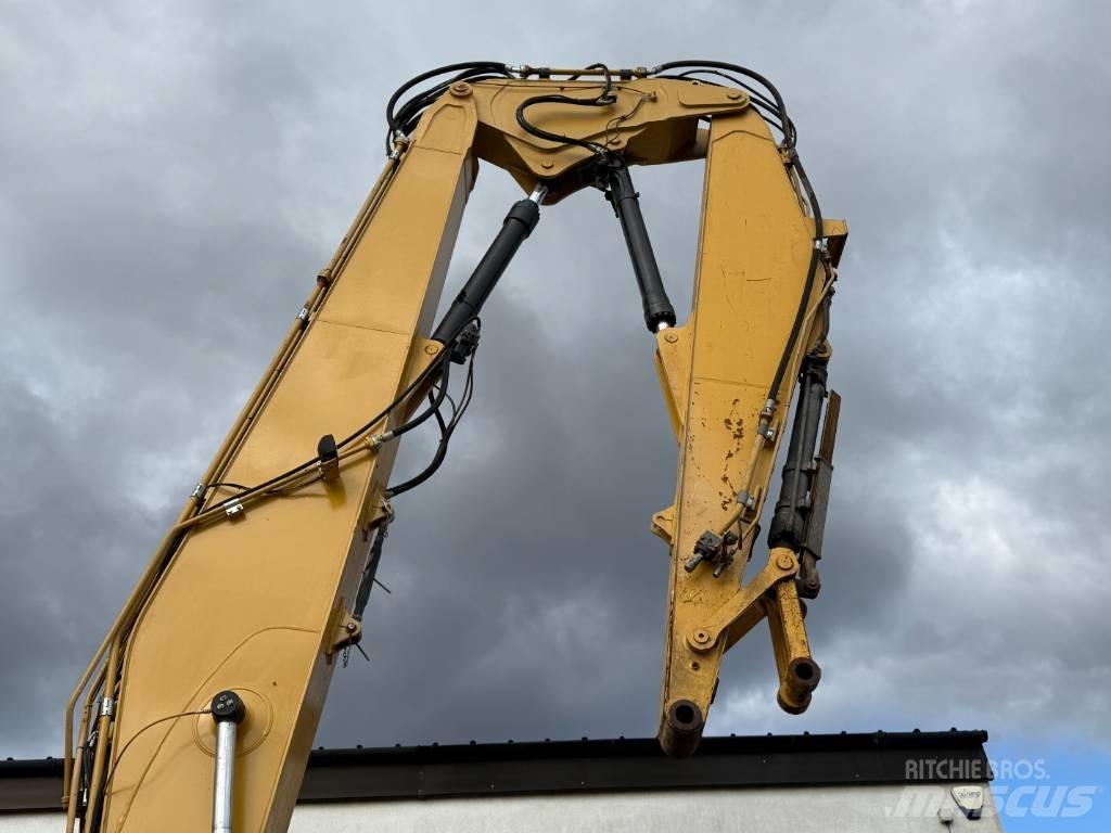 CAT 320 FL Hosszú gém kotrók