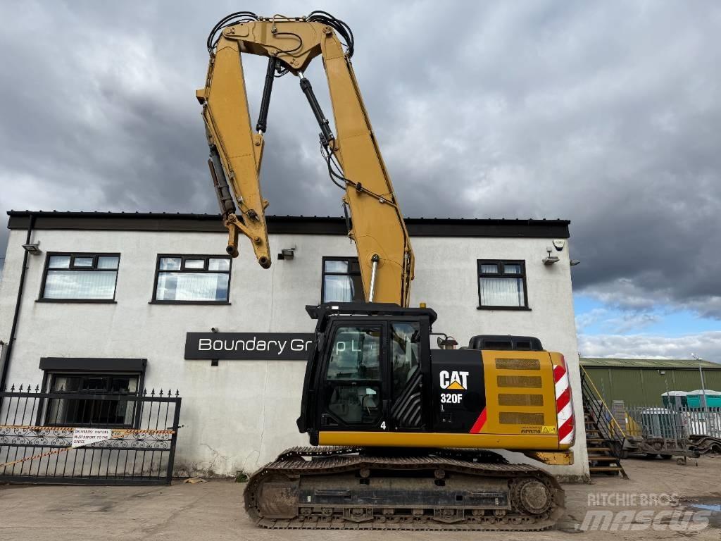 CAT 320 FL Hosszú gém kotrók
