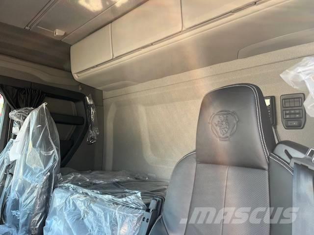 Scania R 560 Darus teherautók
