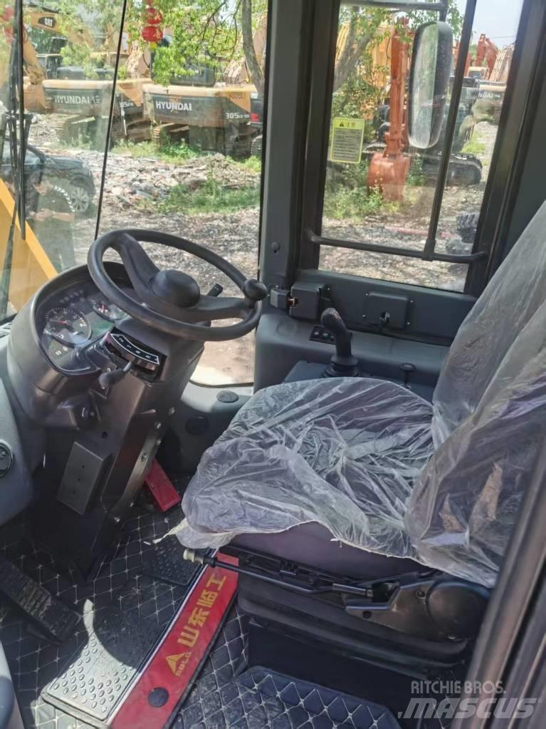 SDLG 958f Gumikerekes homlokrakodók