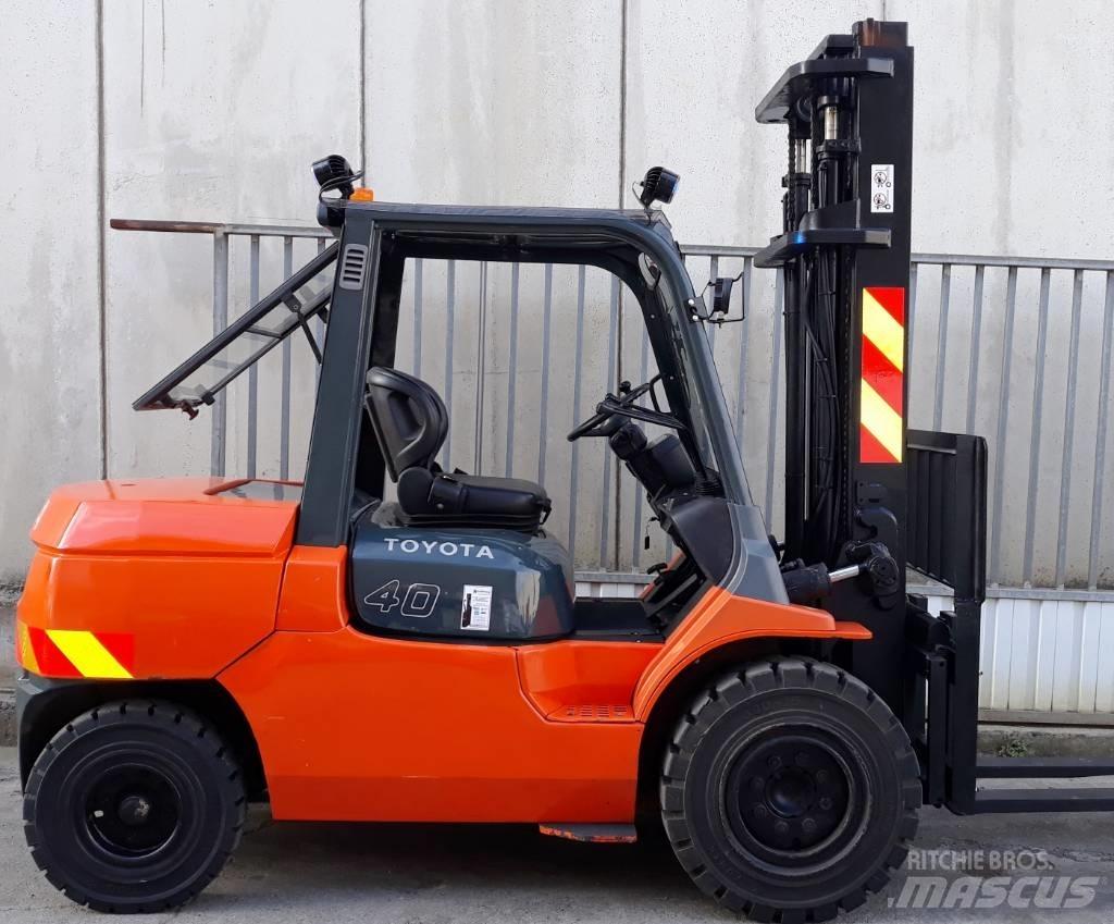 Toyota 7 FD 40 Dízel targoncák