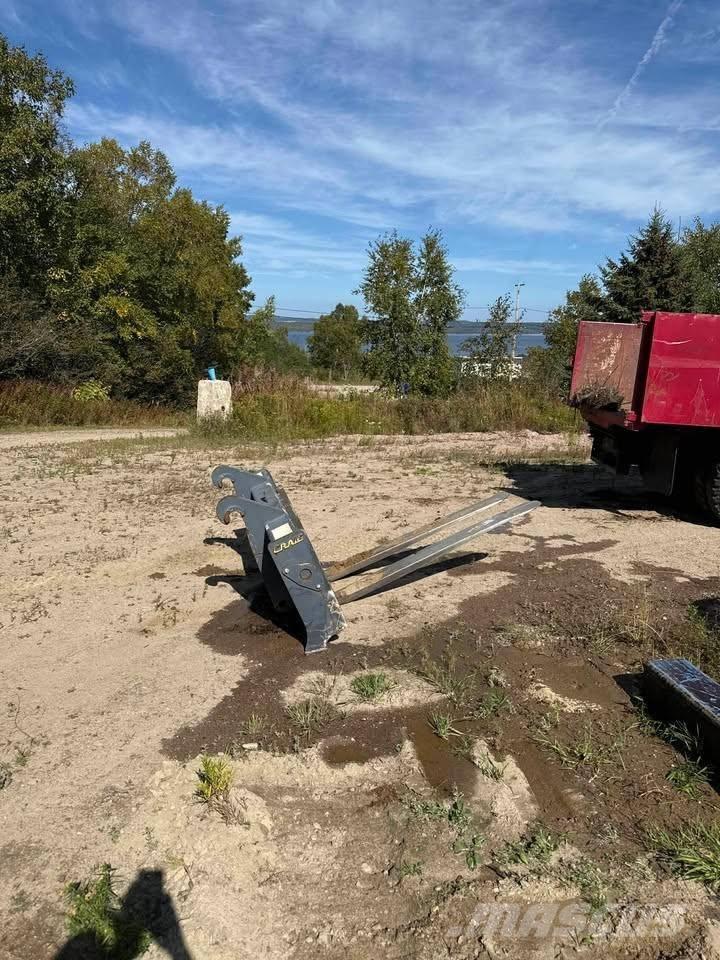 Hitachi ZW 140 Gumikerekes homlokrakodók