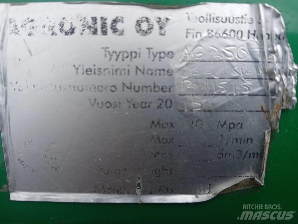 Agronic 250Ts Bála aprító, vágó, csomagoló