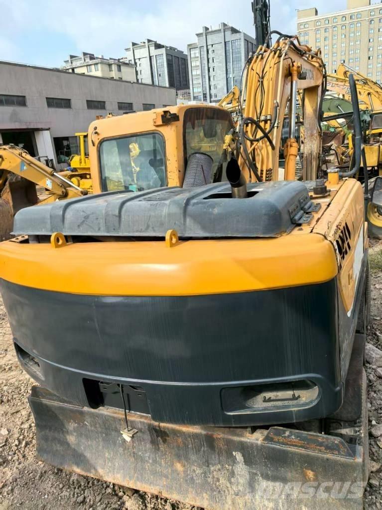 Hyundai R150W Gumikerekes kotrók