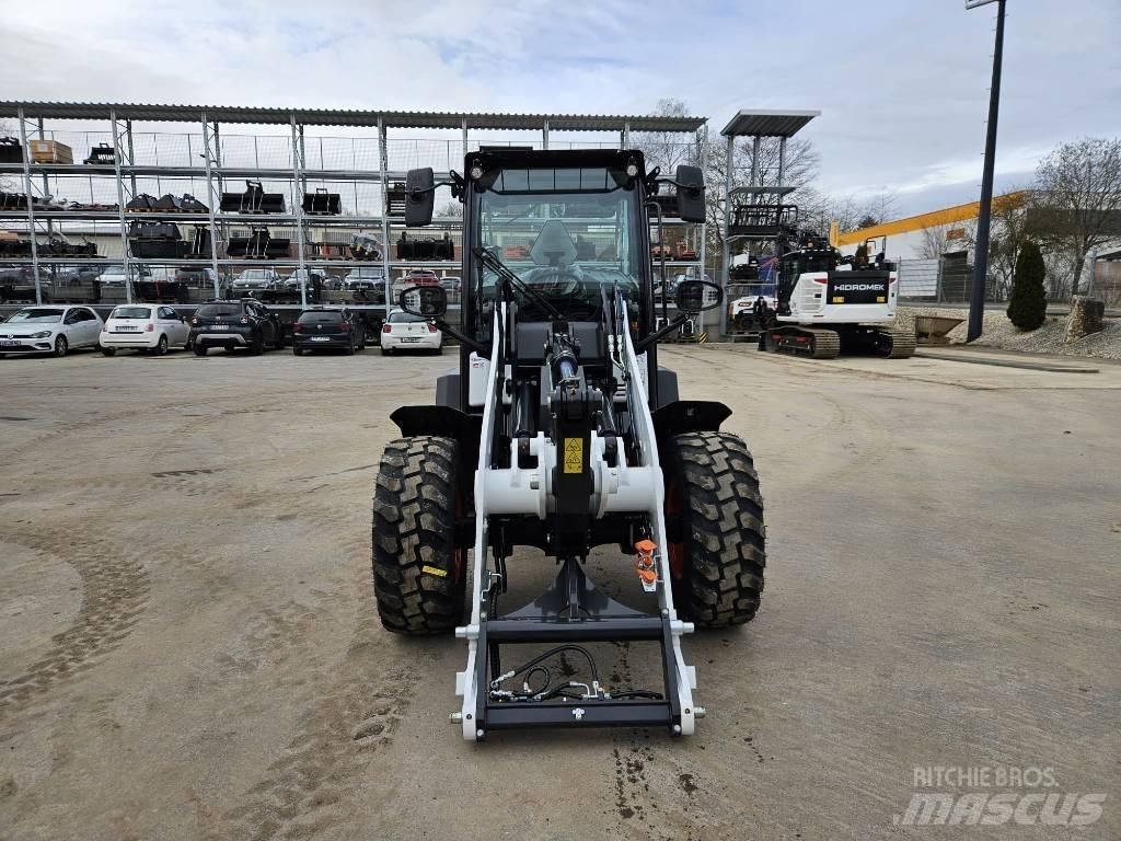 Bobcat L 75 Gumikerekes homlokrakodók