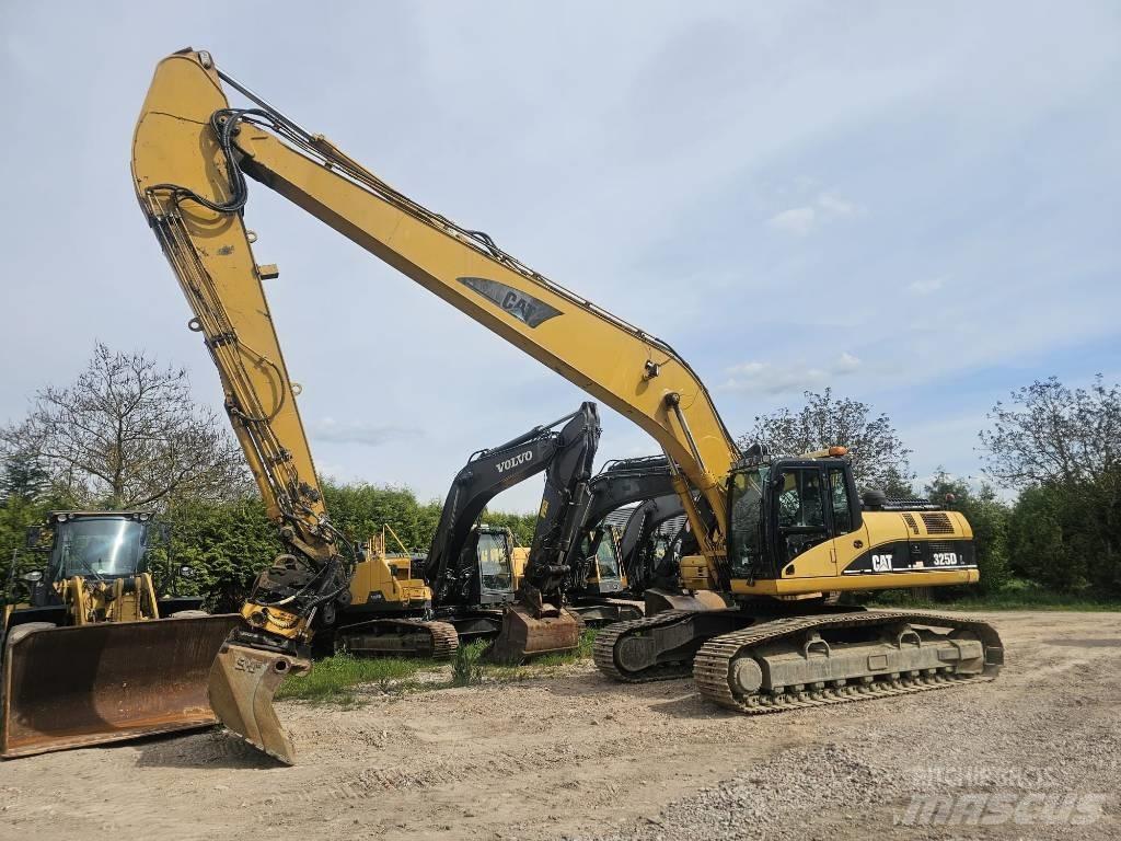 CAT 325 D Long Reach Hosszú gém kotrók