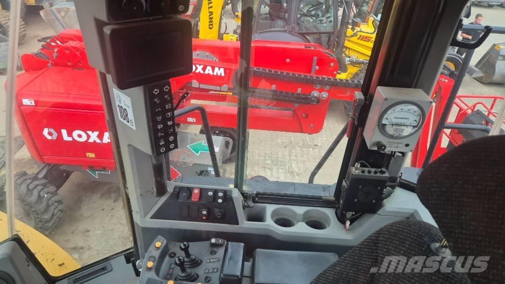CAT 966 M Gumikerekes homlokrakodók