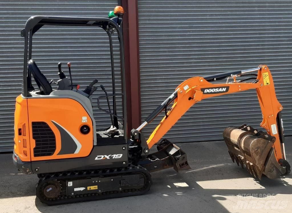 Doosan DX 19 Mini kotrók < 7t