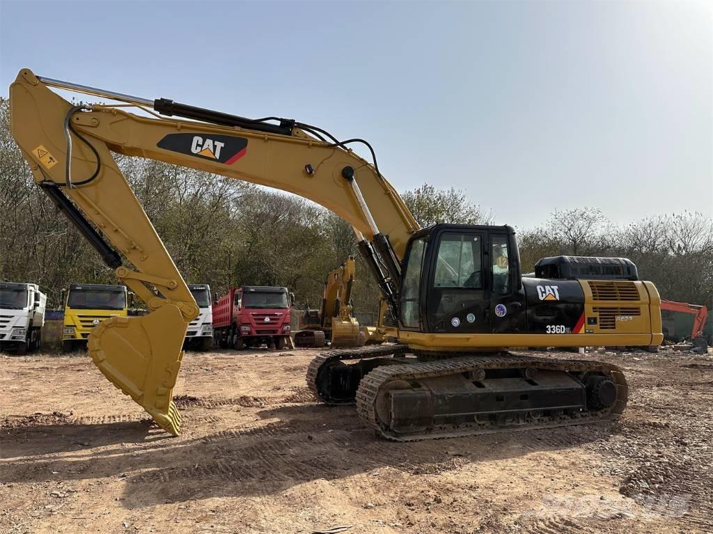 CAT 336D2L Lánctalpas kotrók