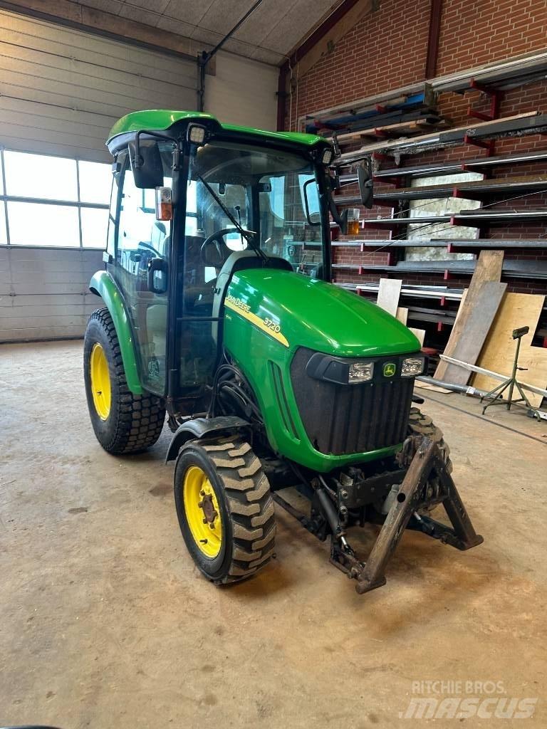 John Deere 3720 Traktorok
