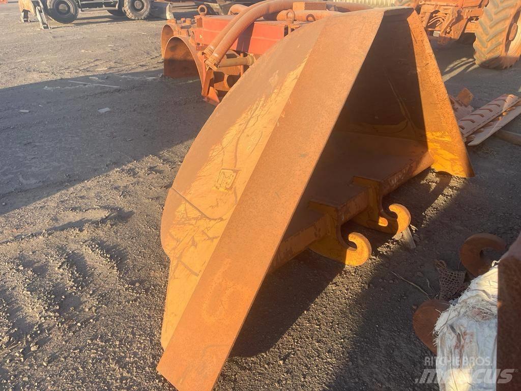 CAT 320 E Lánctalpas kotrók