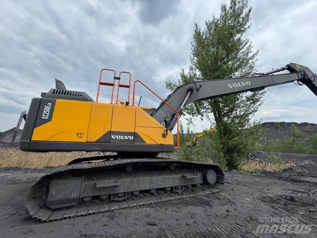 Volvo EC250ELR Lánctalpas kotrók