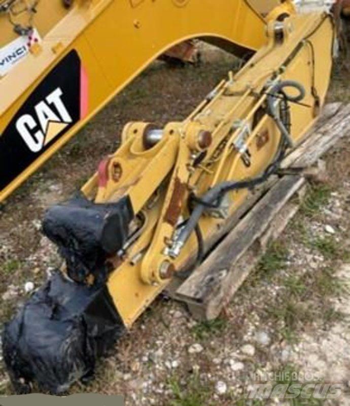 CAT 319 Gémek és dipperek