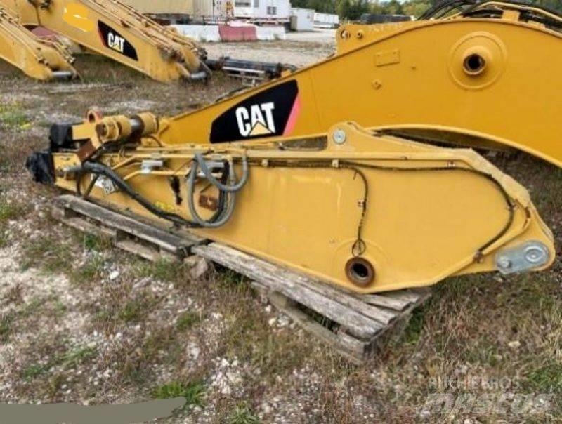 CAT 319 Gémek és dipperek