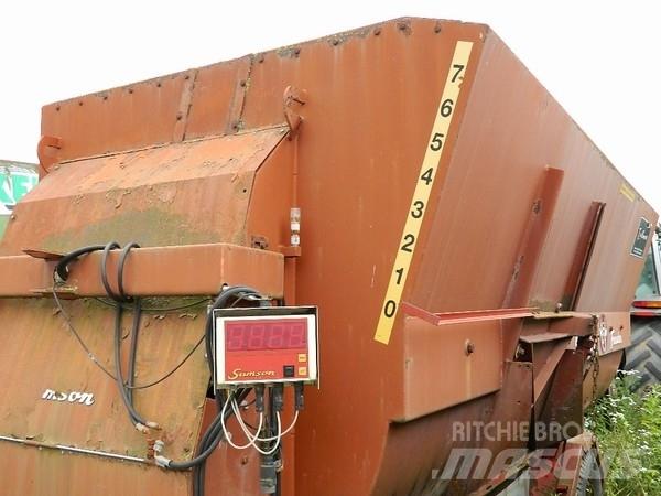 Samson feeder Takarmánykeverők