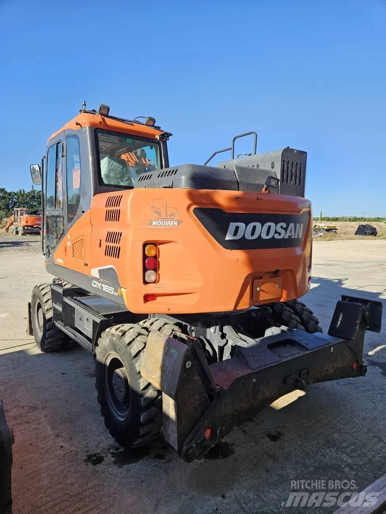 Doosan DX 165 W-5 Gumikerekes kotrók