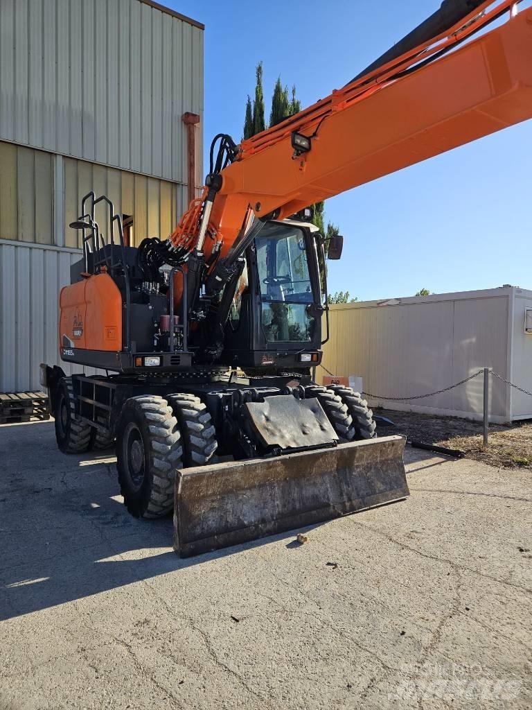 Doosan DX 165 W-5 Gumikerekes kotrók