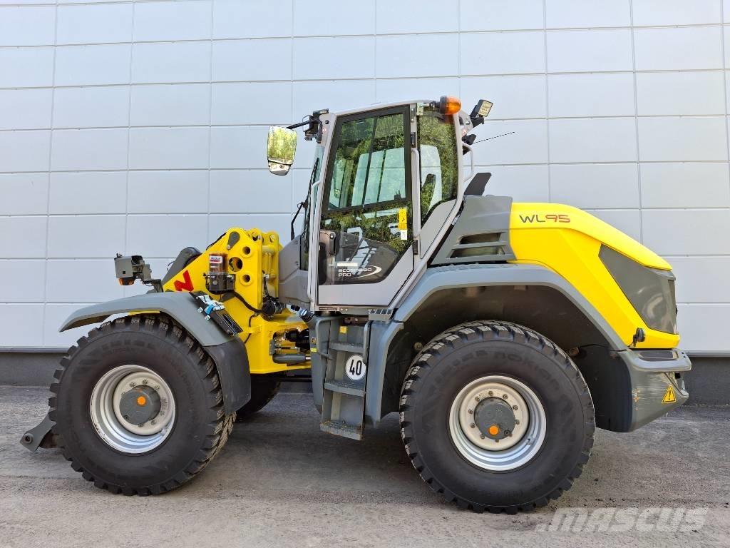 Wacker Neuson WL 95 Gumikerekes homlokrakodók