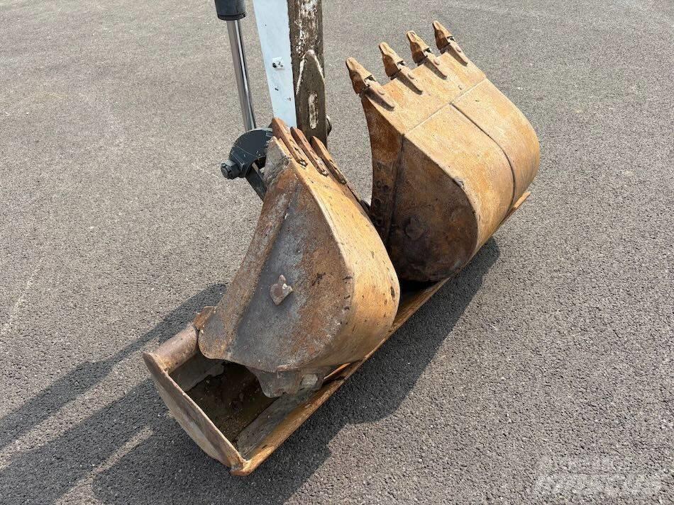 Neuson 38 Z 3 RD Mini kotrók < 7t