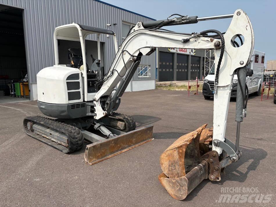 Neuson 38 Z 3 RD Mini kotrók < 7t