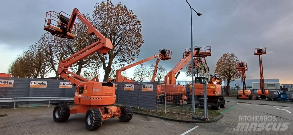 JLG 450AJ Karos emelők
