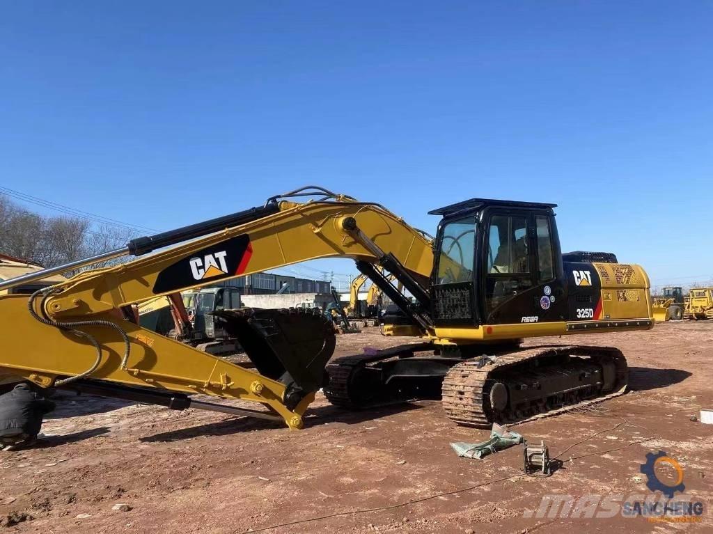 CAT 325 D Lánctalpas kotrók