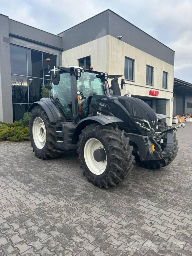 Valtra T 235 Traktorok