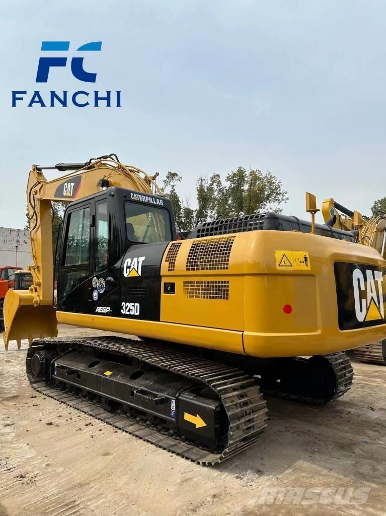 CAT 325D Lánctalpas kotrók
