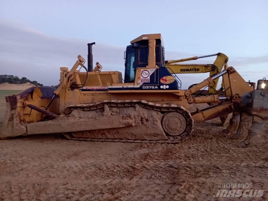 Komatsu D 375 A-2 lánctalpas dózerek