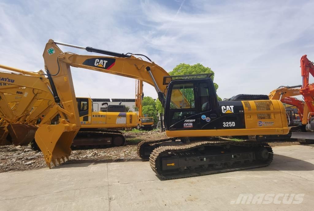 CAT 325 D Lánctalpas kotrók