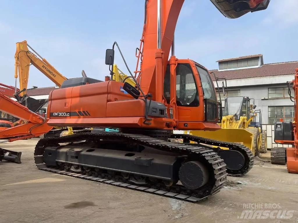 Doosan DX300LC Lánctalpas kotrók