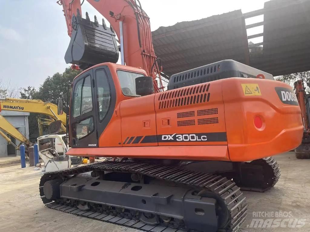 Doosan DX300LC Lánctalpas kotrók