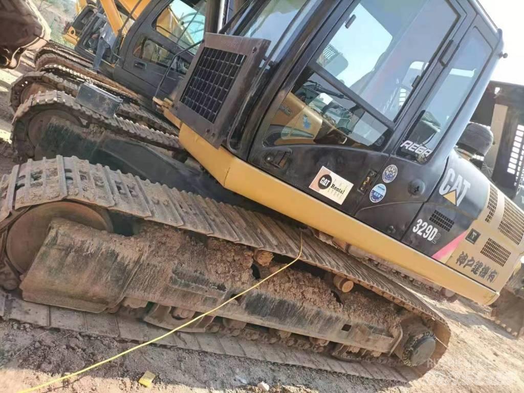 CAT 329 D L Lánctalpas kotrók