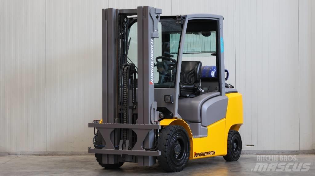 Jungheinrich TFG 425 Gázüzemű targoncák