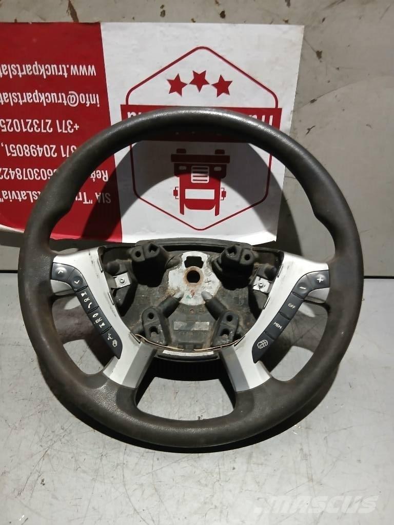 MAN TGX   81464306027 Vezetőfülke és belső tartozékok