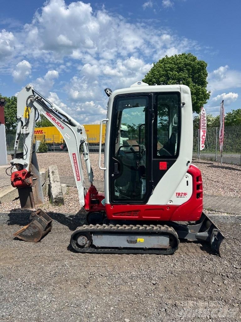 Takeuchi TB 216 Mini kotrók < 7t