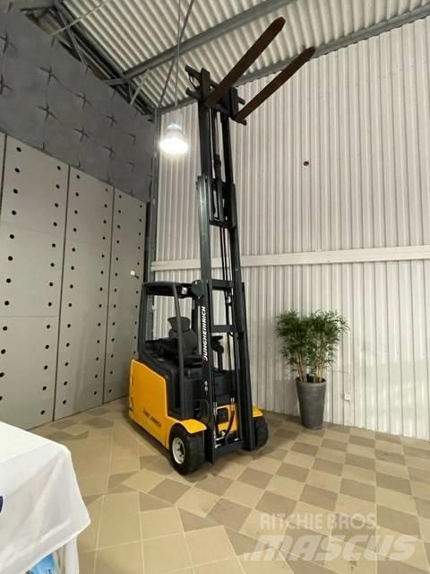 Jungheinrich EFG 218 Elektromos targoncák