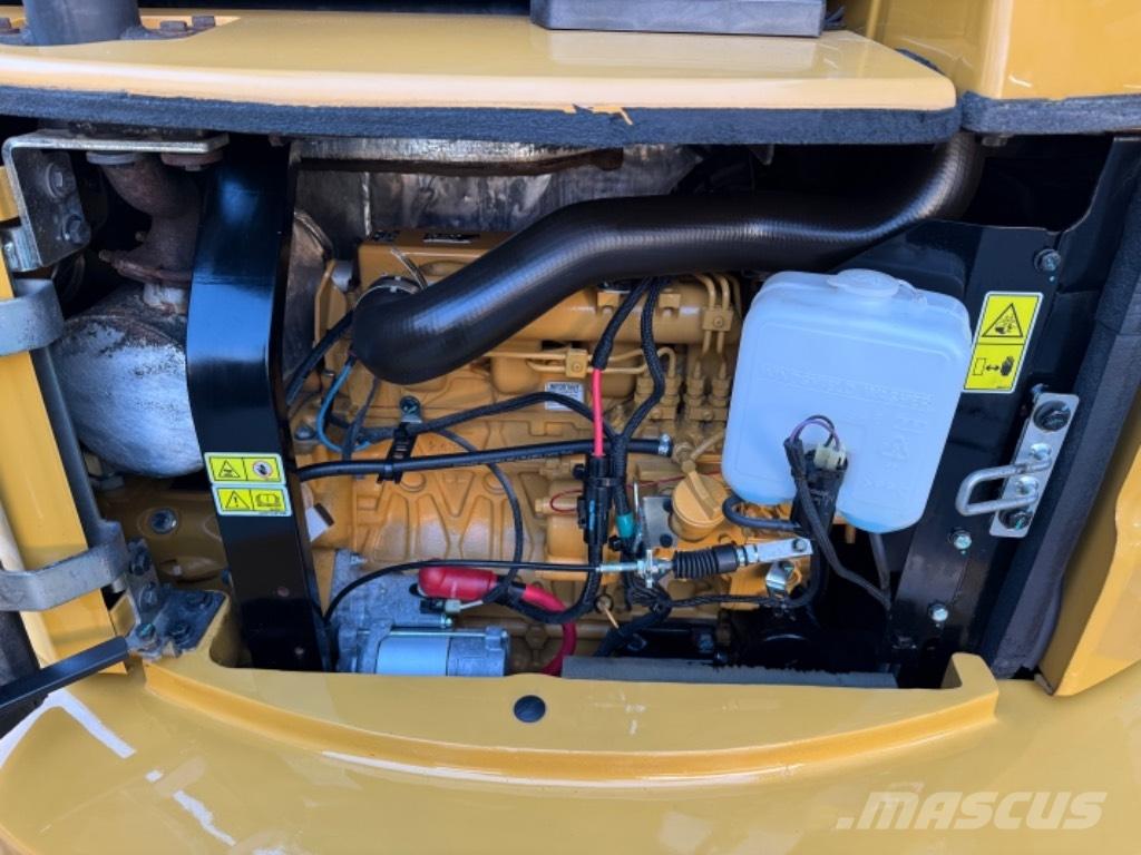 CAT 305 E Mini kotrók < 7t