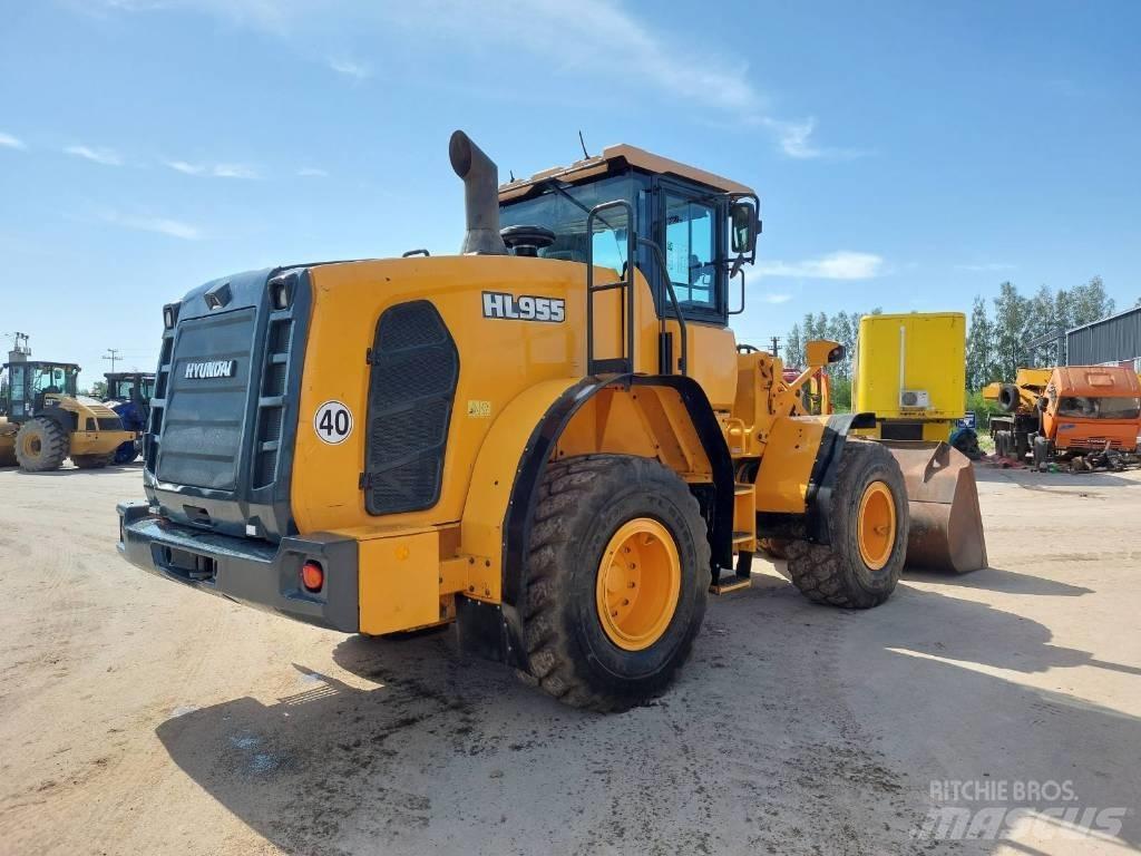 Hyundai HL 955 Gumikerekes homlokrakodók