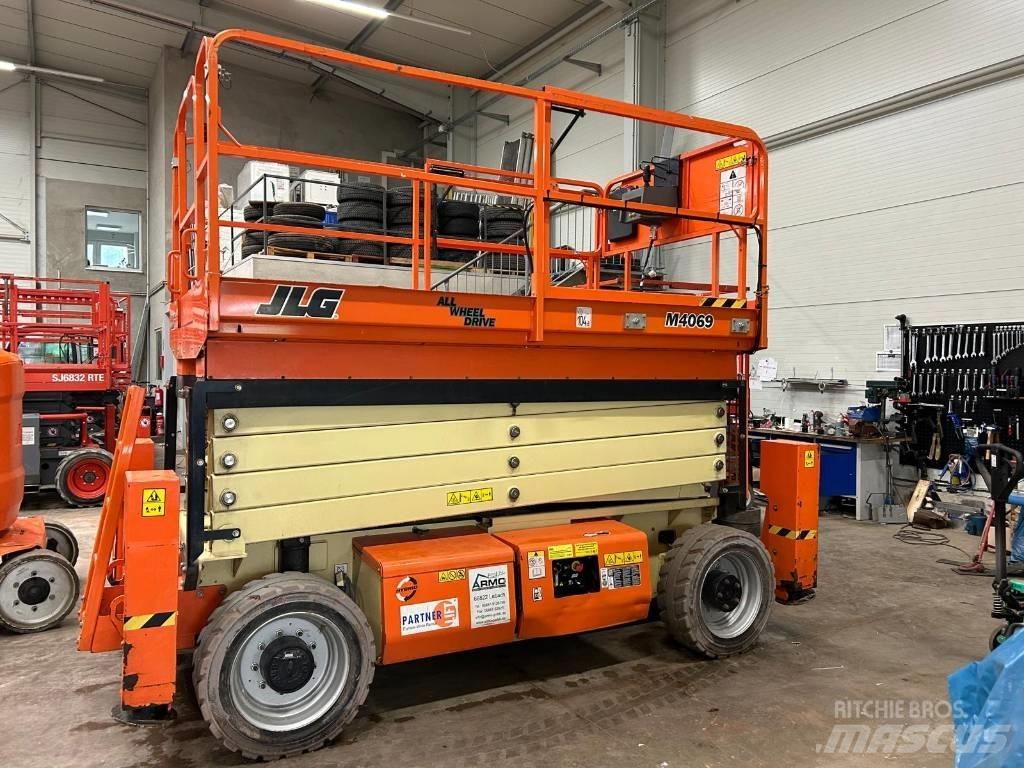 JLG M 4069 LE Ollós emelők