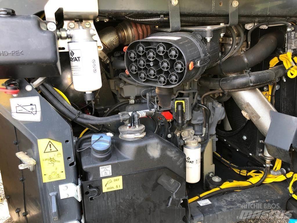 Bomag BW 174 AP-4v Ikerdobos hengerek