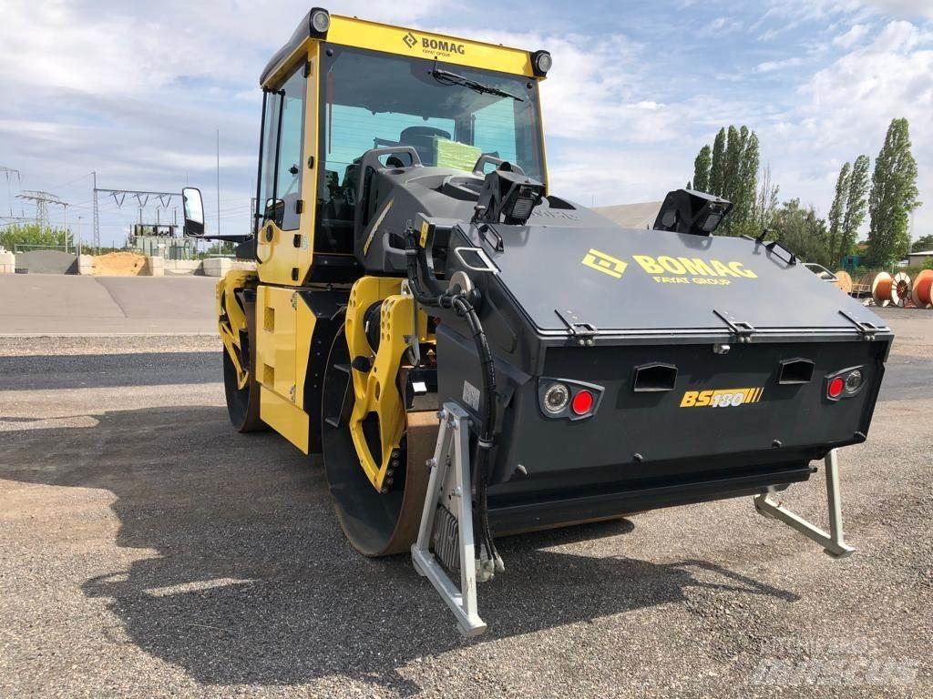 Bomag BW 174 AP-4v Ikerdobos hengerek