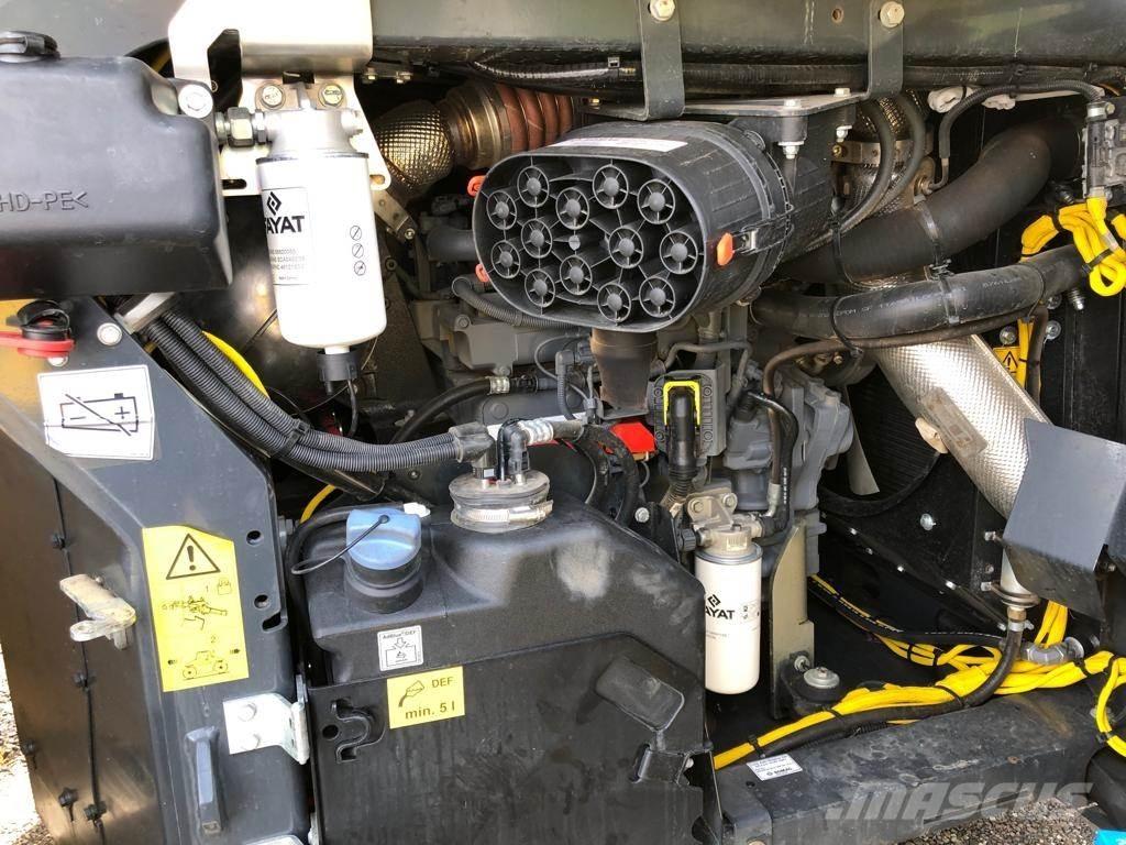 Bomag BW 174 AP-4v Ikerdobos hengerek