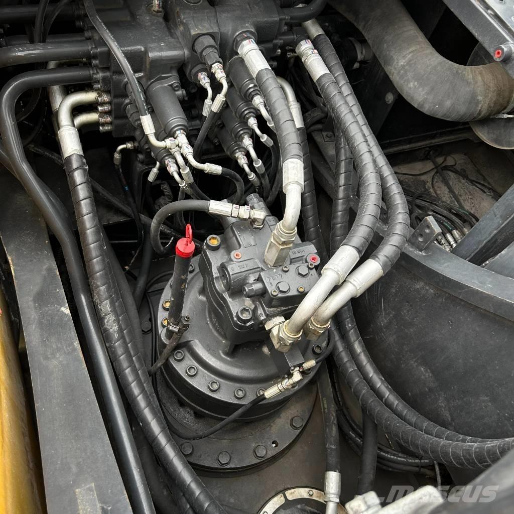 Volvo 290 Lánctalpas kotrók